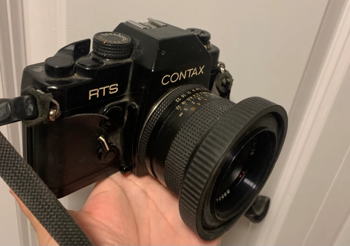Contax RTS Film Camera Carl Zeiss Distagon 2.8/35 T Lens image indicator(4)