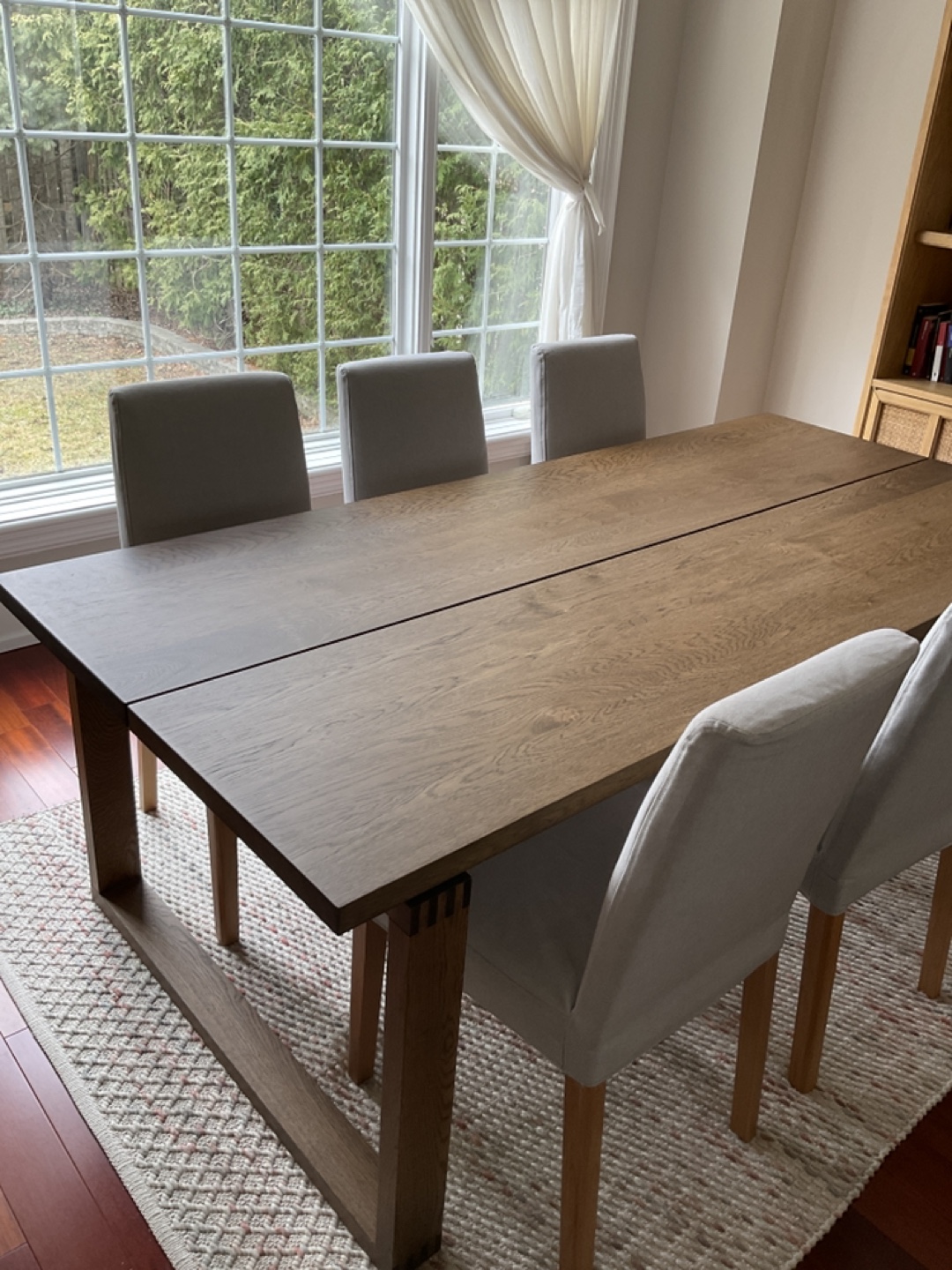 Dining Table with 6 chairs