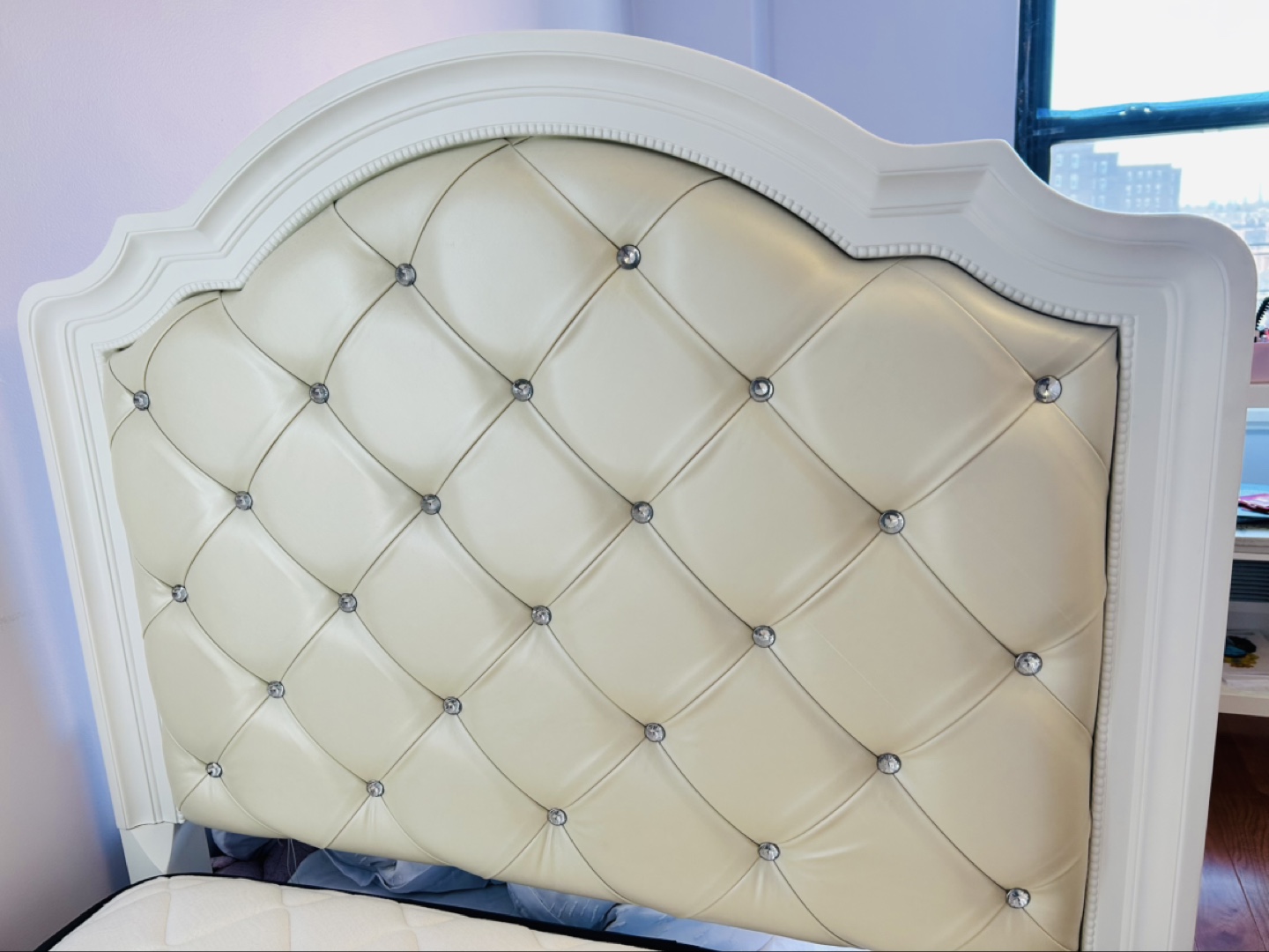 TWIN SIZE Bedframe, Twin Mattress + base - photo 3