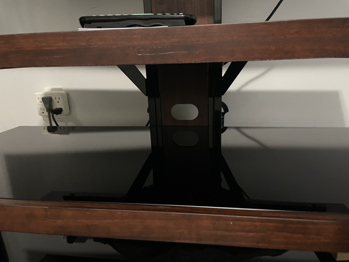 TV & TV stand - photo 4
