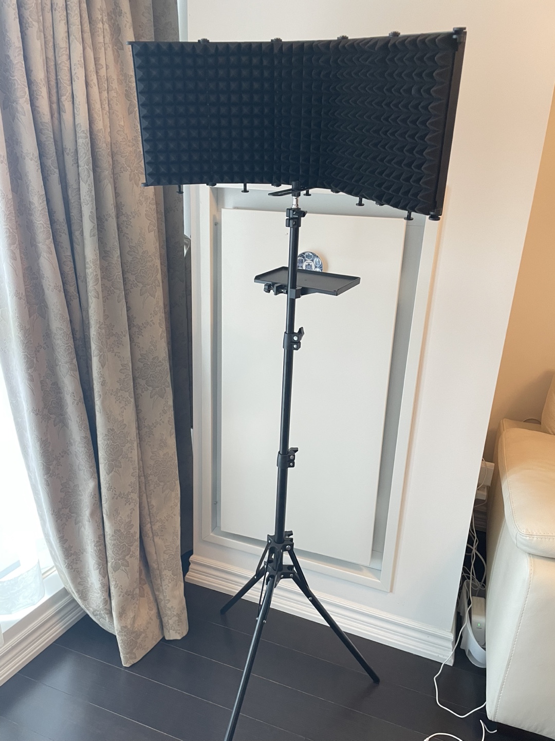 Microphone Isolation Shield with Tripod Stand