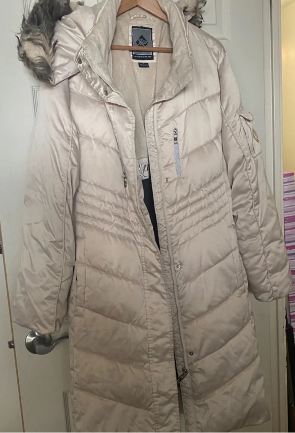 Xplorer Women's Jacket with Faux Fur Hood image indicator(2)