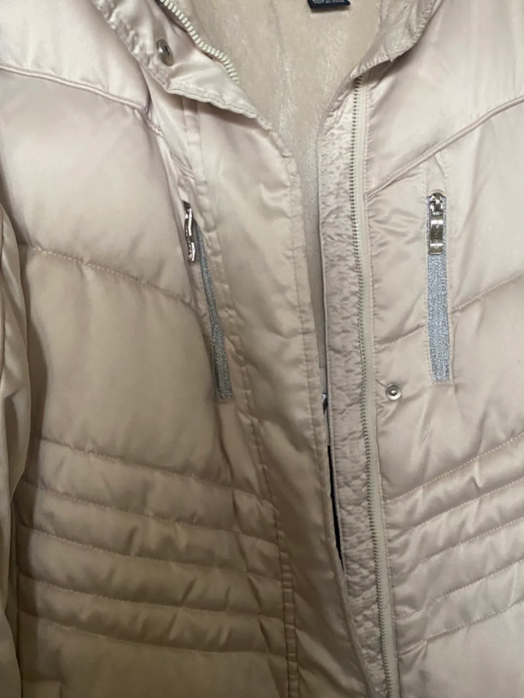 Xplorer Women's Jacket with Faux Fur Hood image indicator(3)