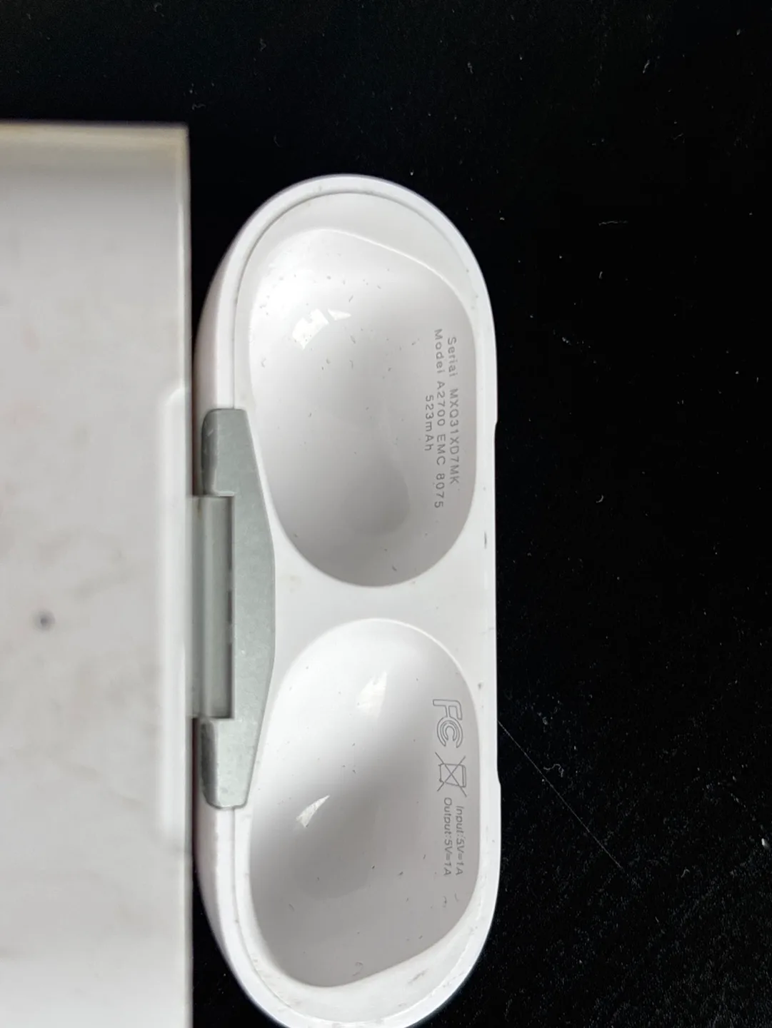 Used Apple AirPods (gen2) Charging Case image indicator(4)