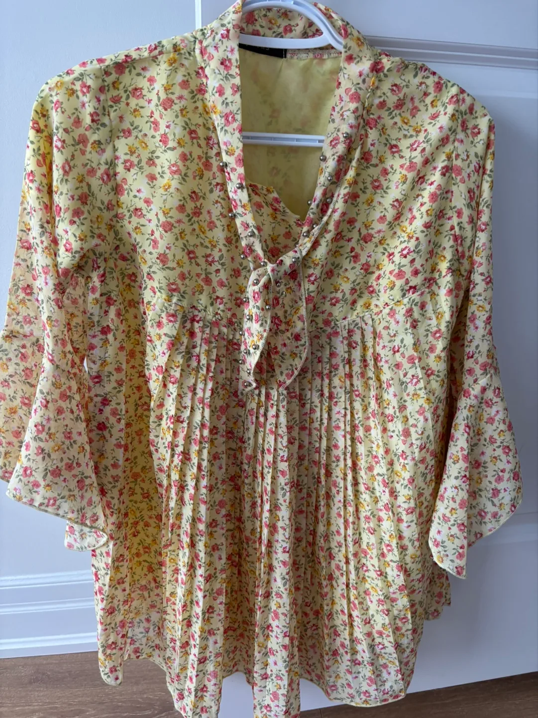 Floral Pleated top with Bell Sleeves image indicator(4)