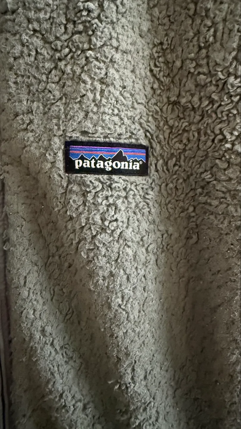 Patagonia XL Women’s Fleece image indicator(2)