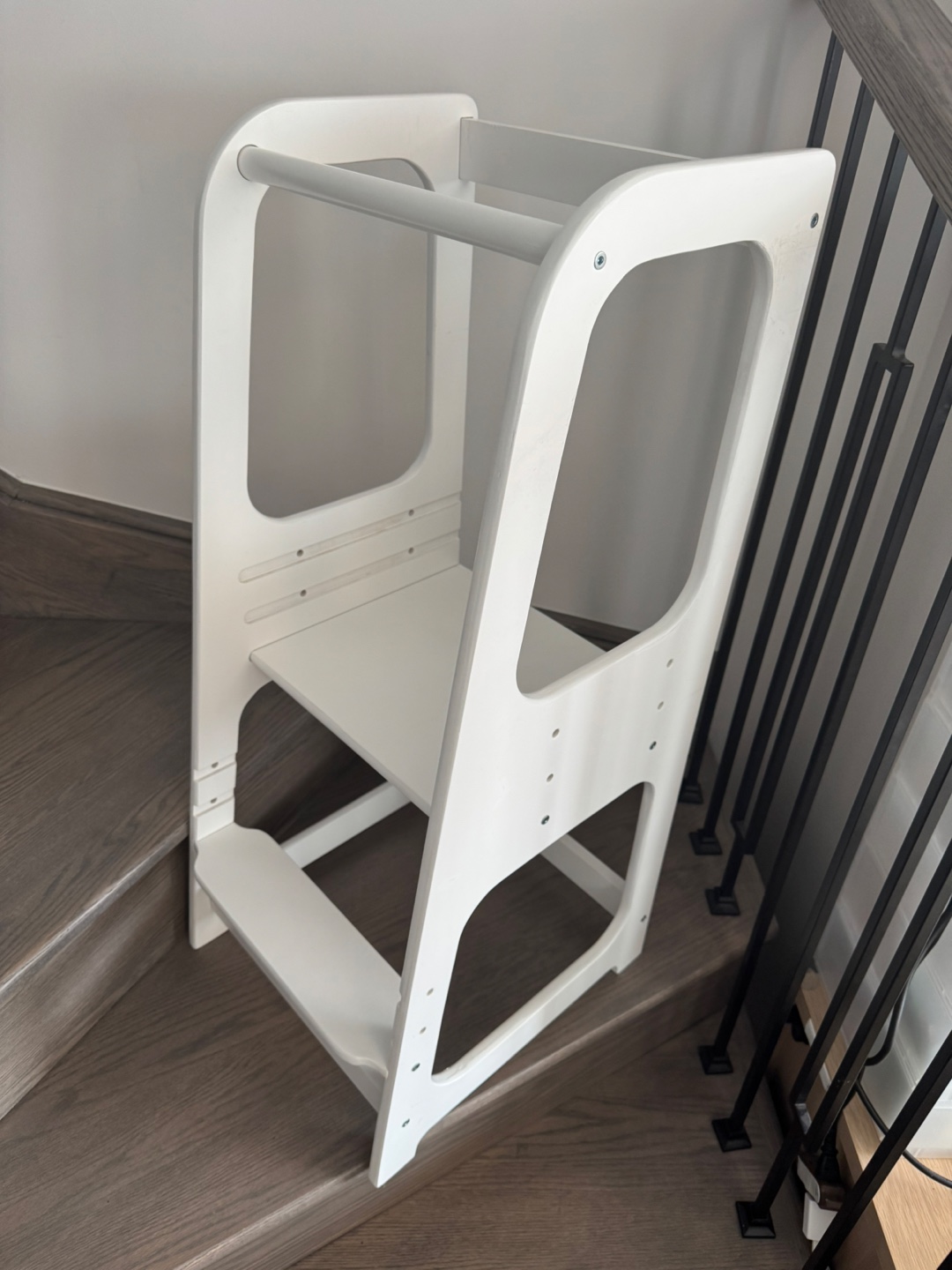 White Wooden Learning Tower for Toddlers - photo 2