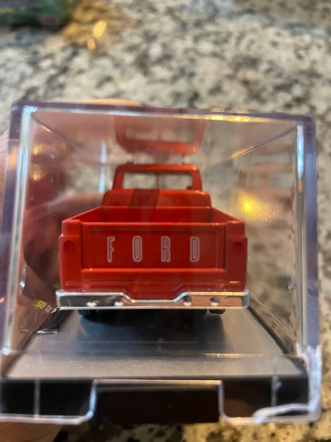 M2 Machines 1960 Ford C600 diecast model truck image indicator(4)