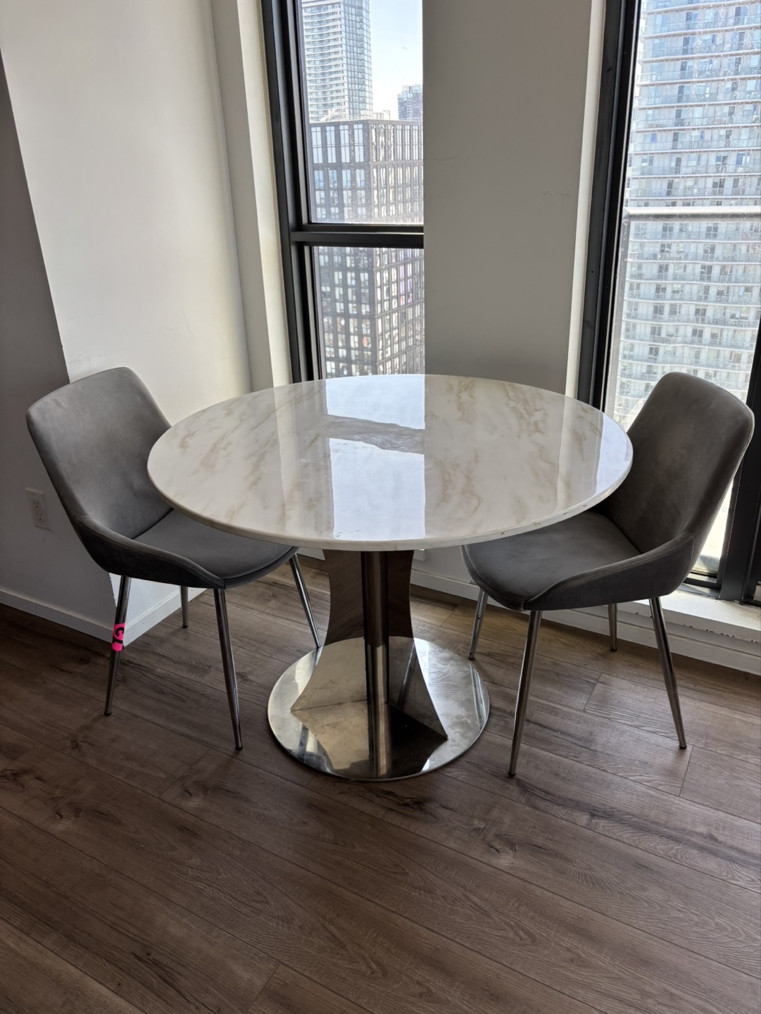 Round Marble Dining Table with Two Chairs - photo 3