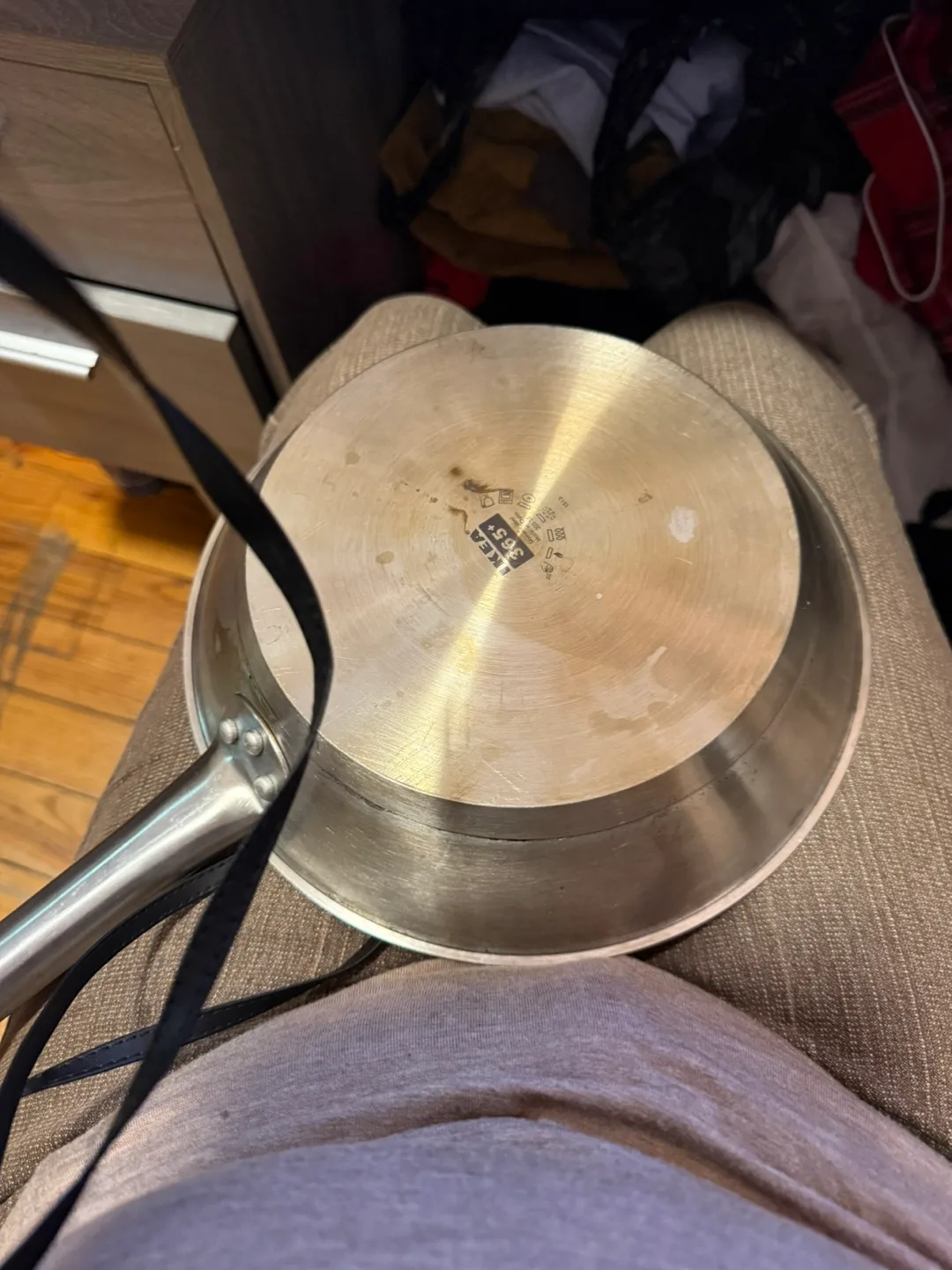 IKEA 365+ 9" Stainless Steel Frying Pan image indicator(3)