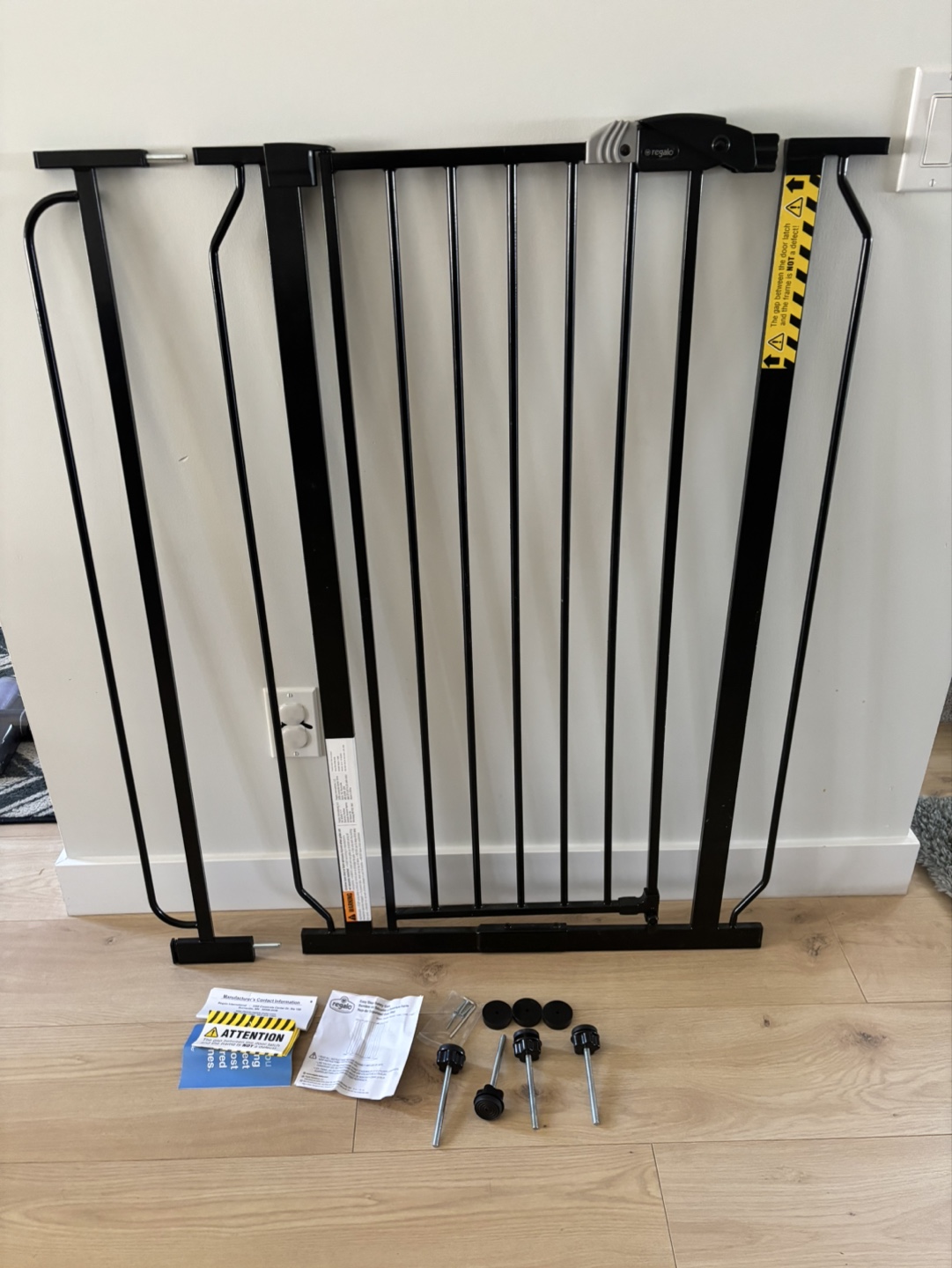 Pet/Baby Safety Gate with extension - Black