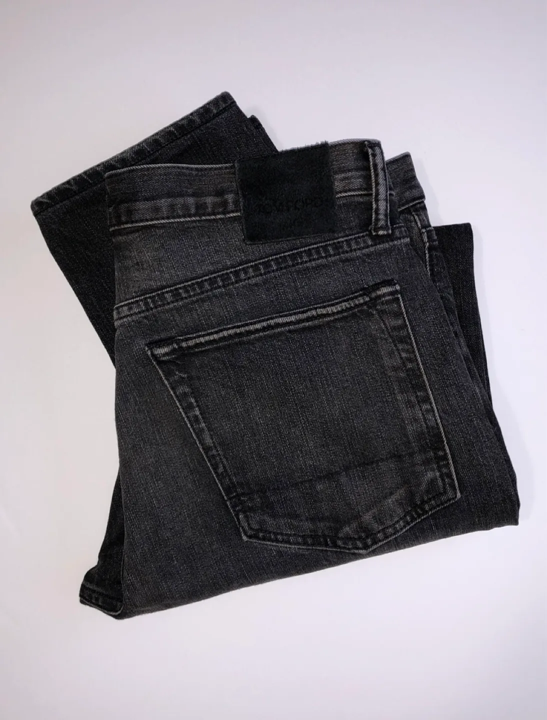TOM FORD Slim-Fit Selvedge Jeans image indicator(9)