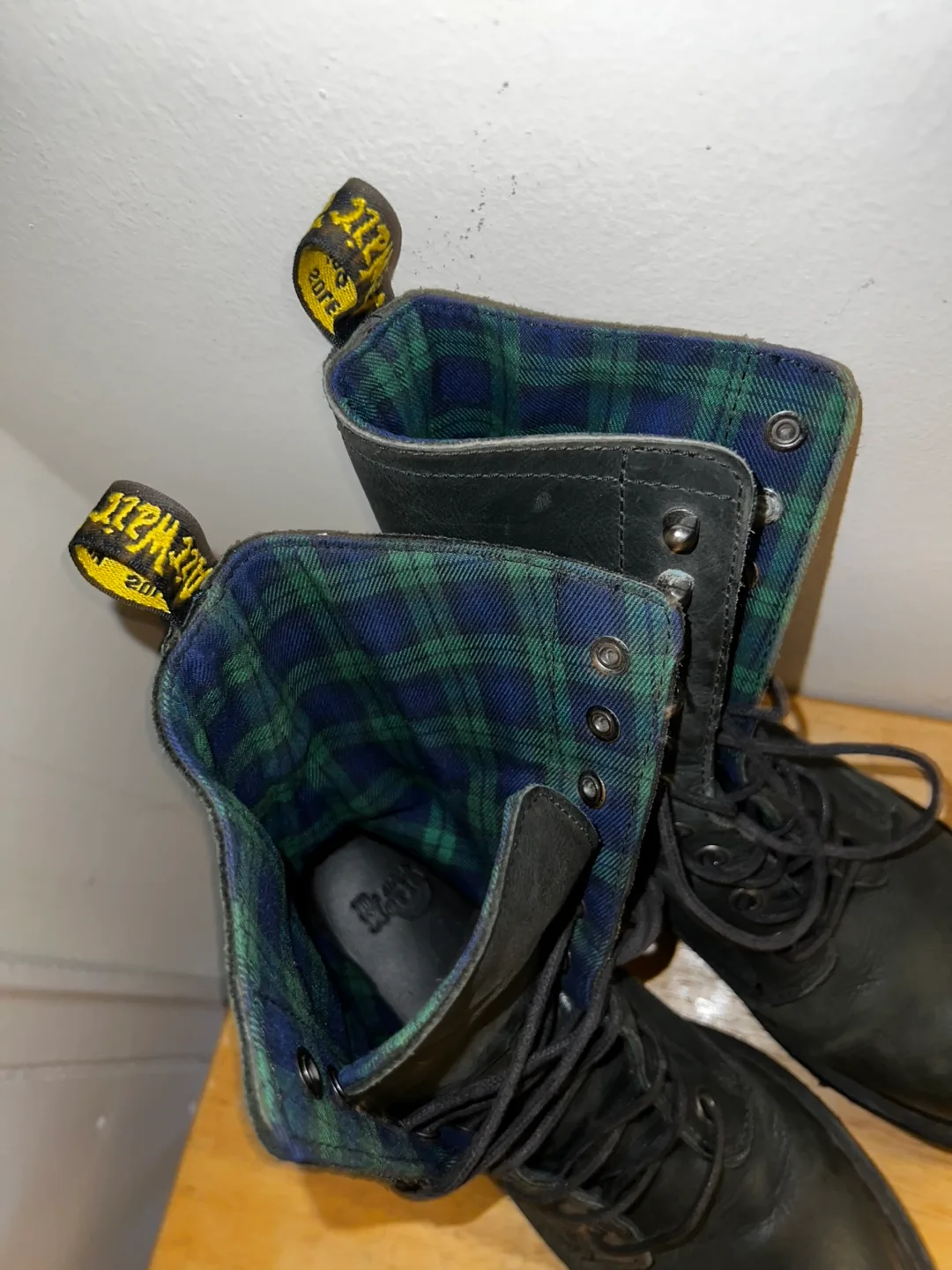 8US Dr. Martens Dark Green Leather Boots Plaid Interior image indicator(3)