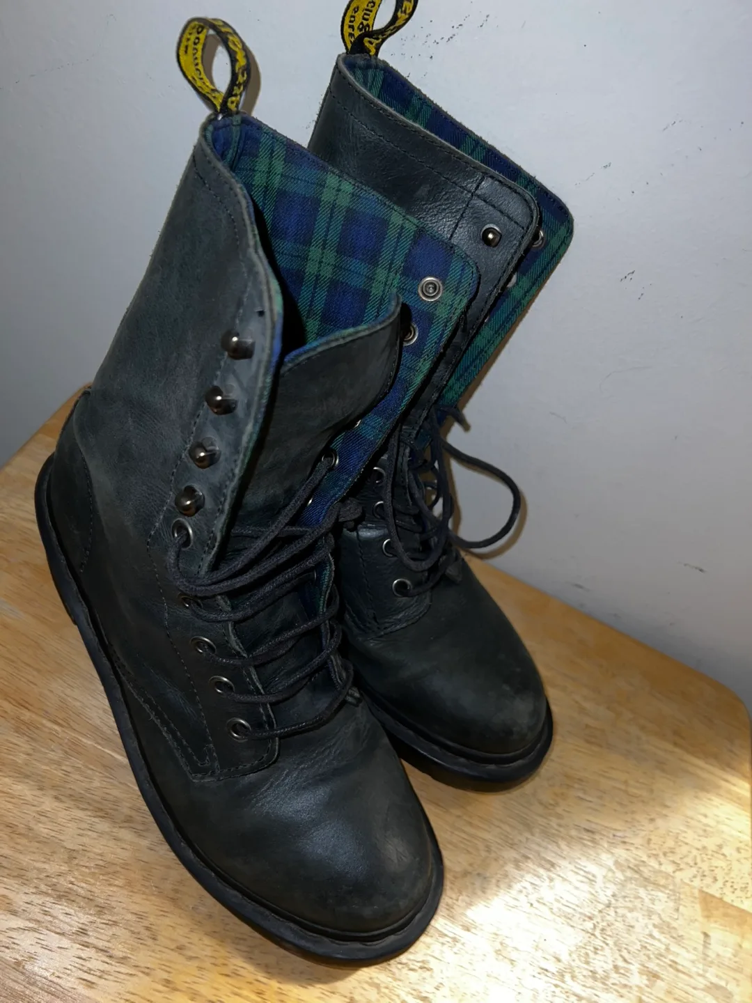 8US Dr. Martens Dark Green Leather Boots Plaid Interior image indicator(5)