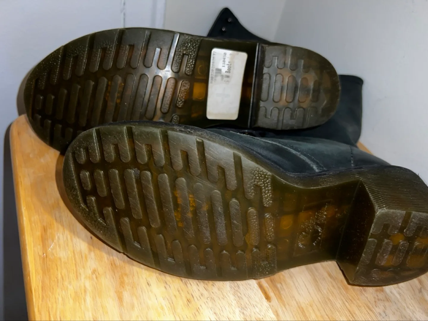 8US Dr. Martens Dark Green Leather Boots Plaid Interior image indicator(4)