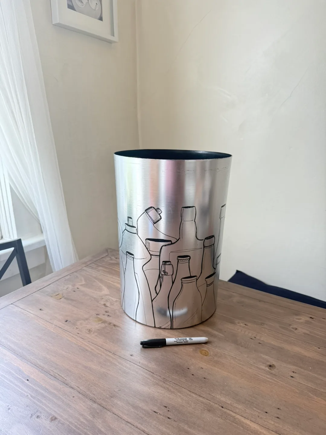 Umbra Recycle Bin ♻️ Silver with Bottle Design image indicator(3)