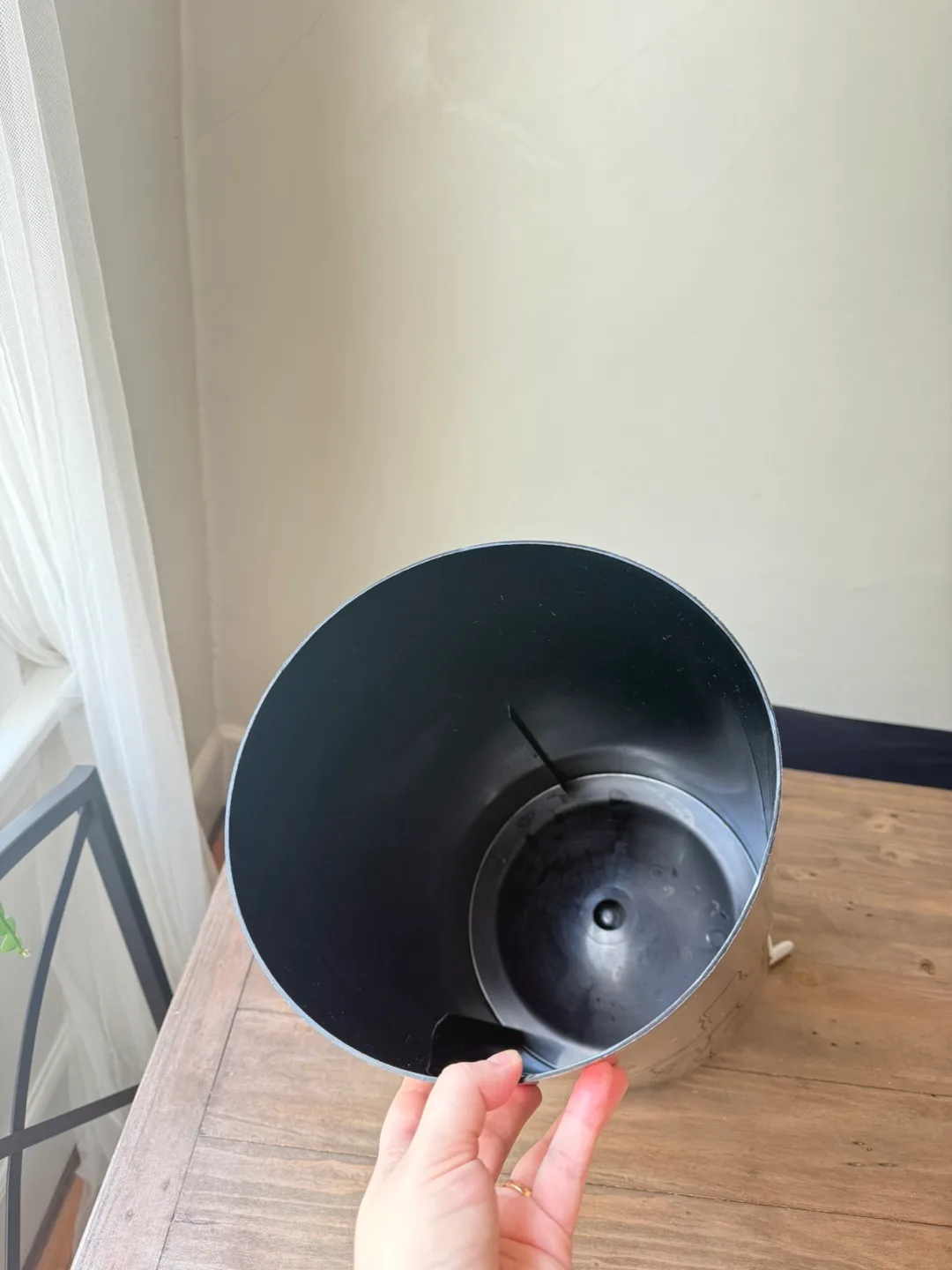 Umbra Recycle Bin ♻️ Silver with Bottle Design image indicator(4)