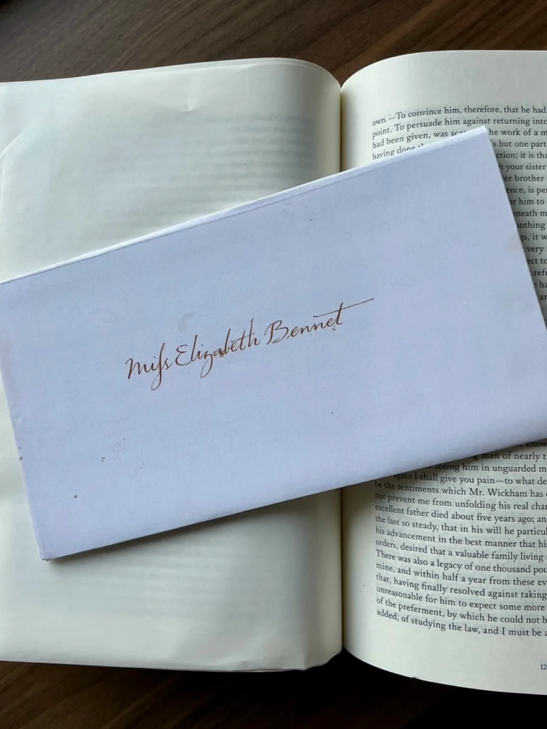 Pride and Prejudice: The Complete Novel with Nineteen Letters image indicator(2)