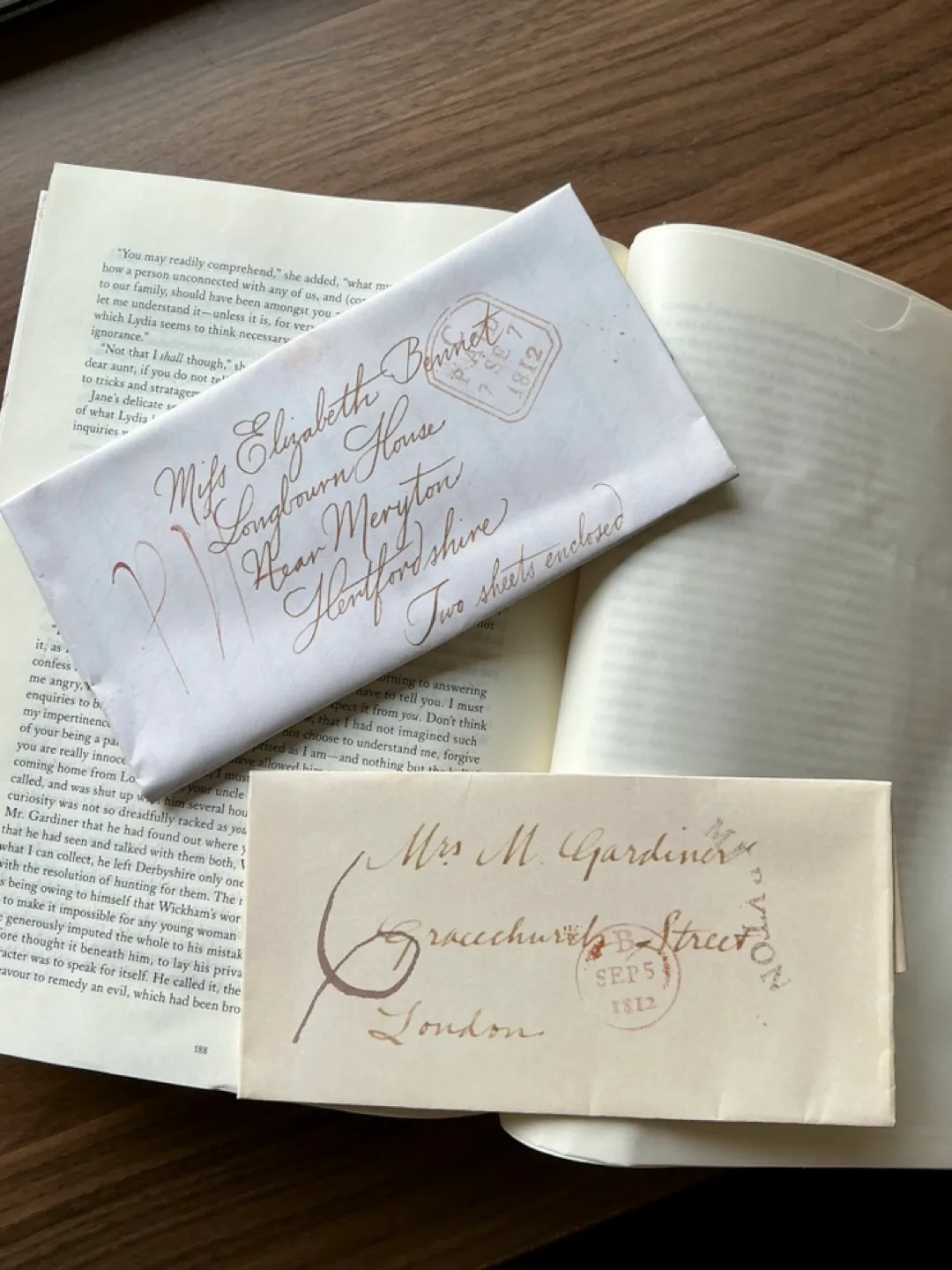 Pride and Prejudice: The Complete Novel with Nineteen Letters image indicator(3)