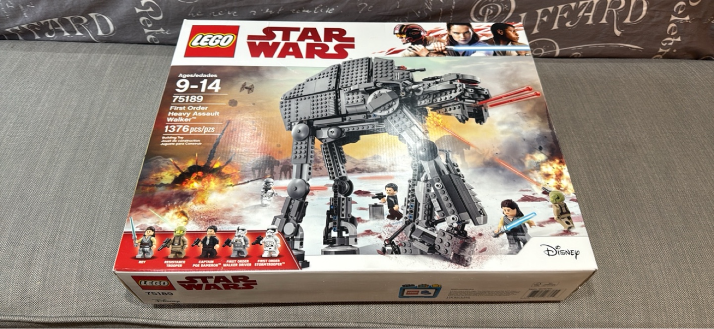 LEGO Star Wars First Order Heavy Assault Walker 75189