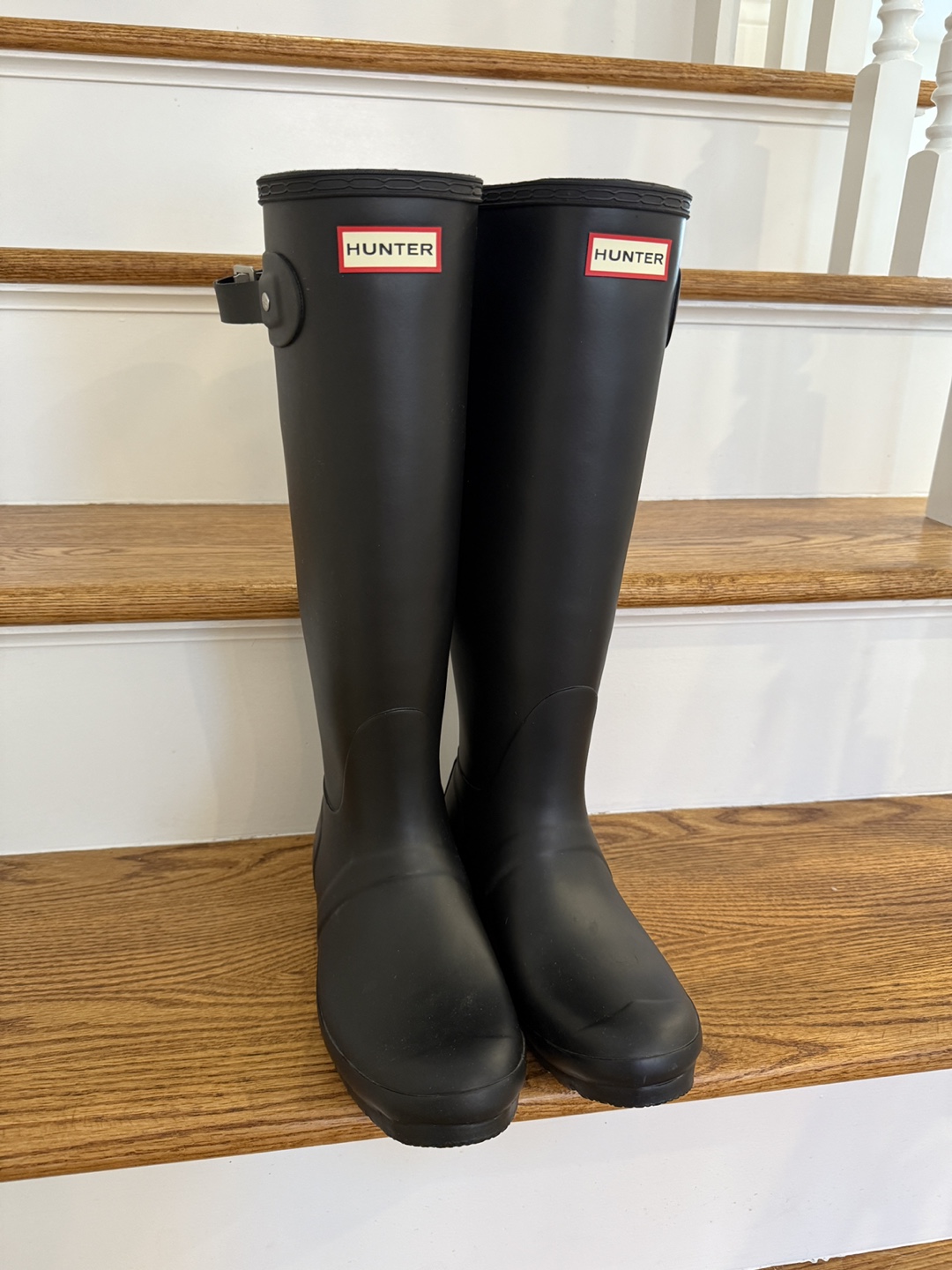 Like new - Hunter Original Tall Rain Boots - Women US 8