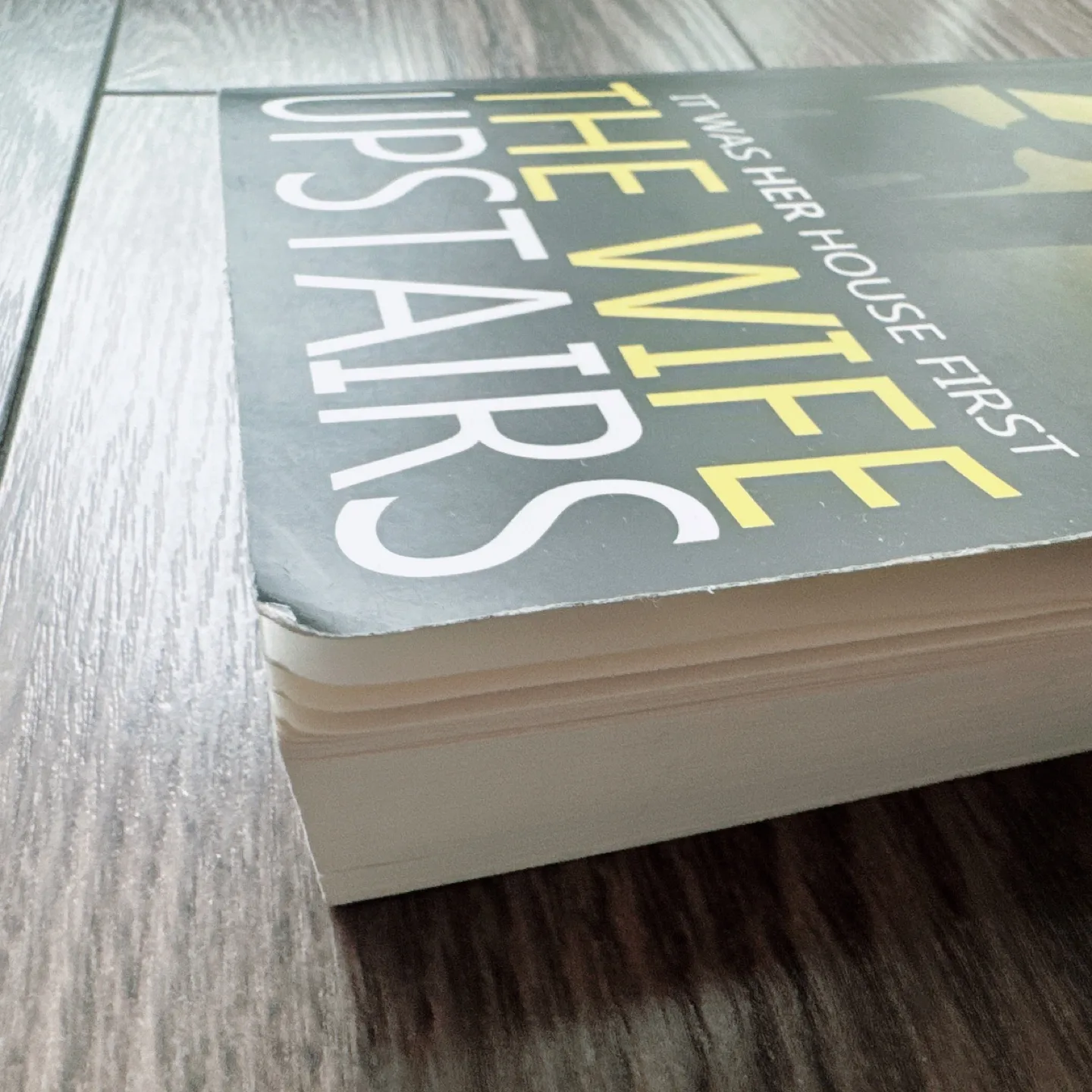 The Wife Upstairs by Freida McFadden - Paperback Book image indicator(4)