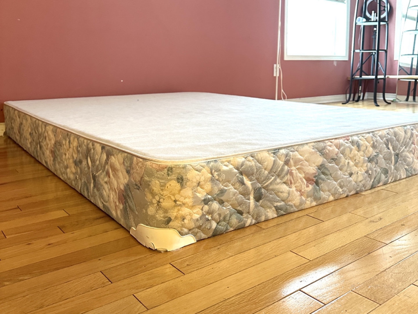 Double Size Boxspring in Excellent Condition (CAN DELIVER) - photo 4