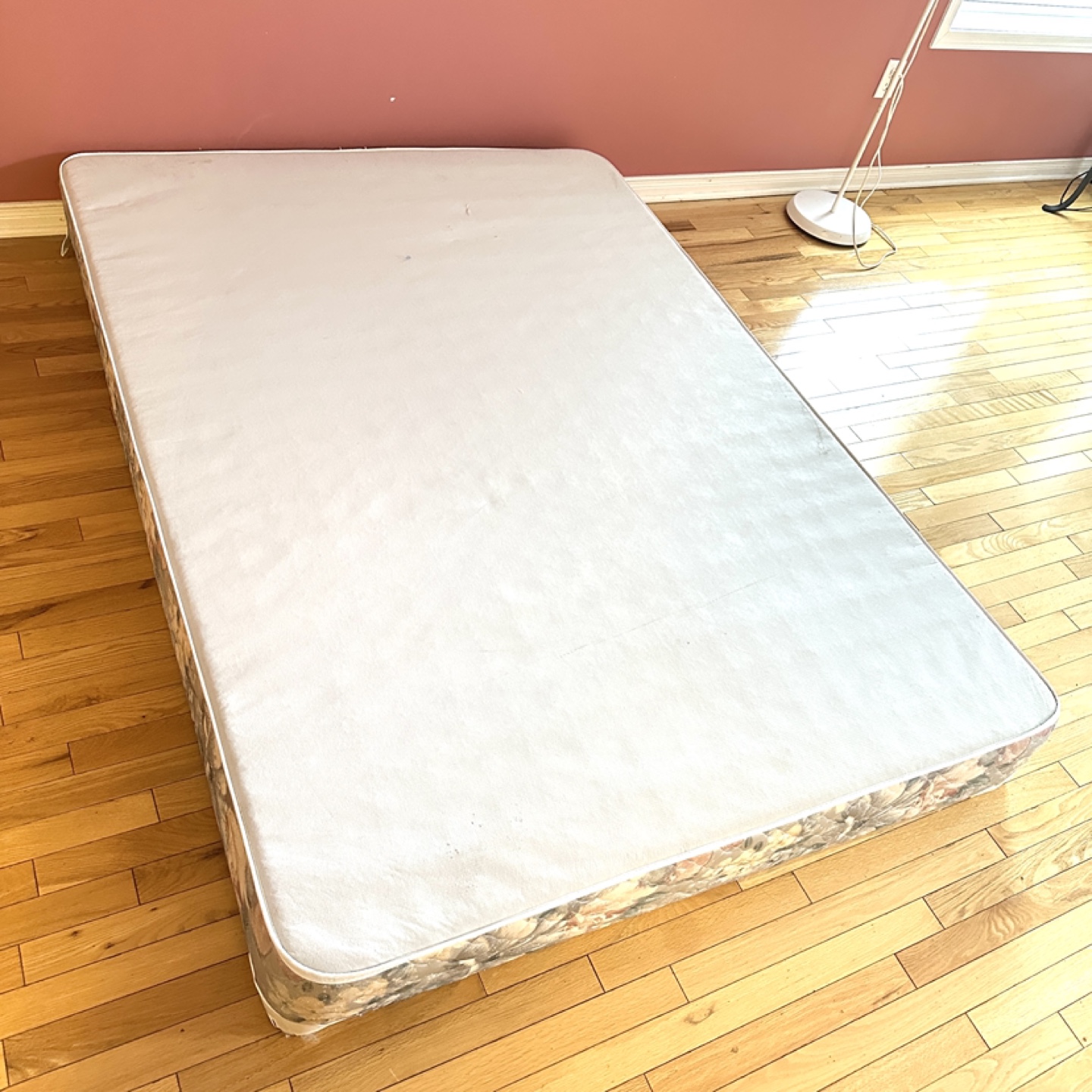 Double Size Boxspring in Excellent Condition (CAN DELIVER) - photo 2