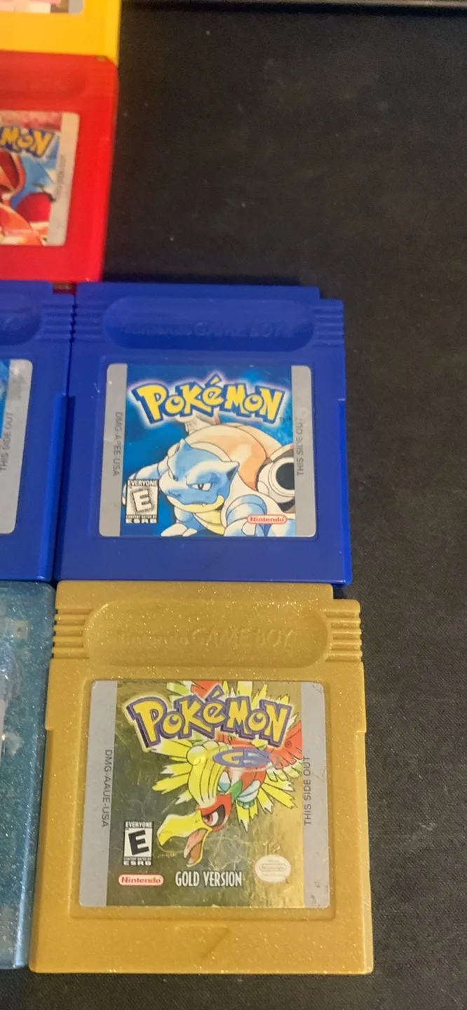 Lot of 10 Pokemon Game Boy Games image indicator(4)