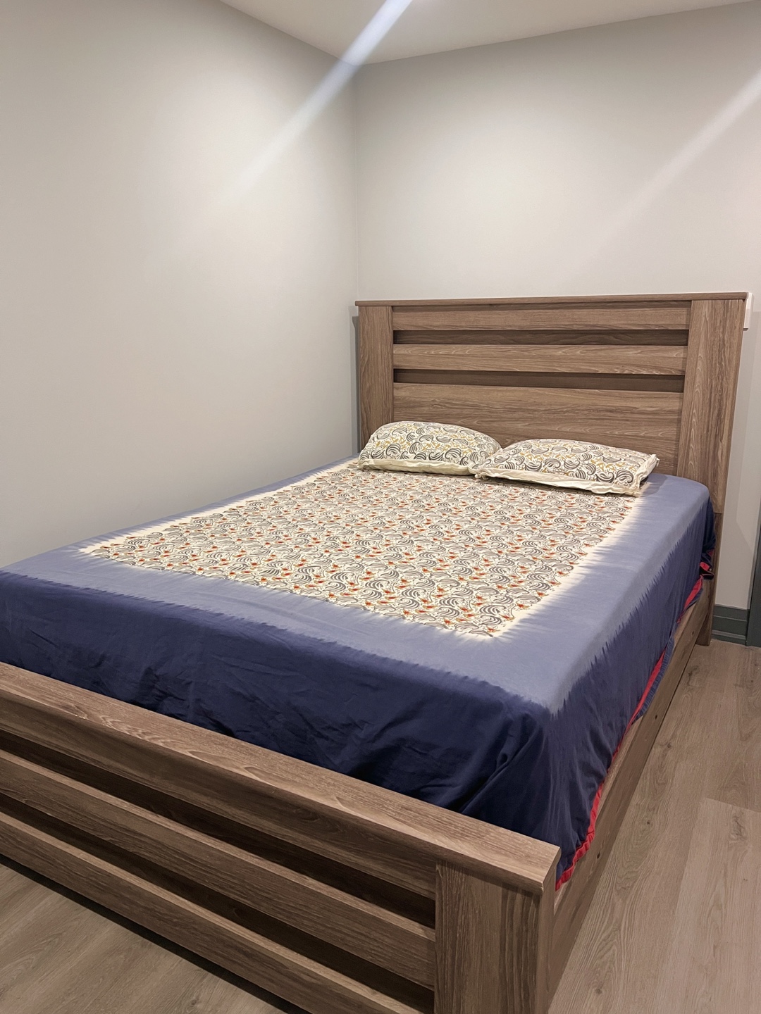 Queen Bed Frame with Headboard - photo 2
