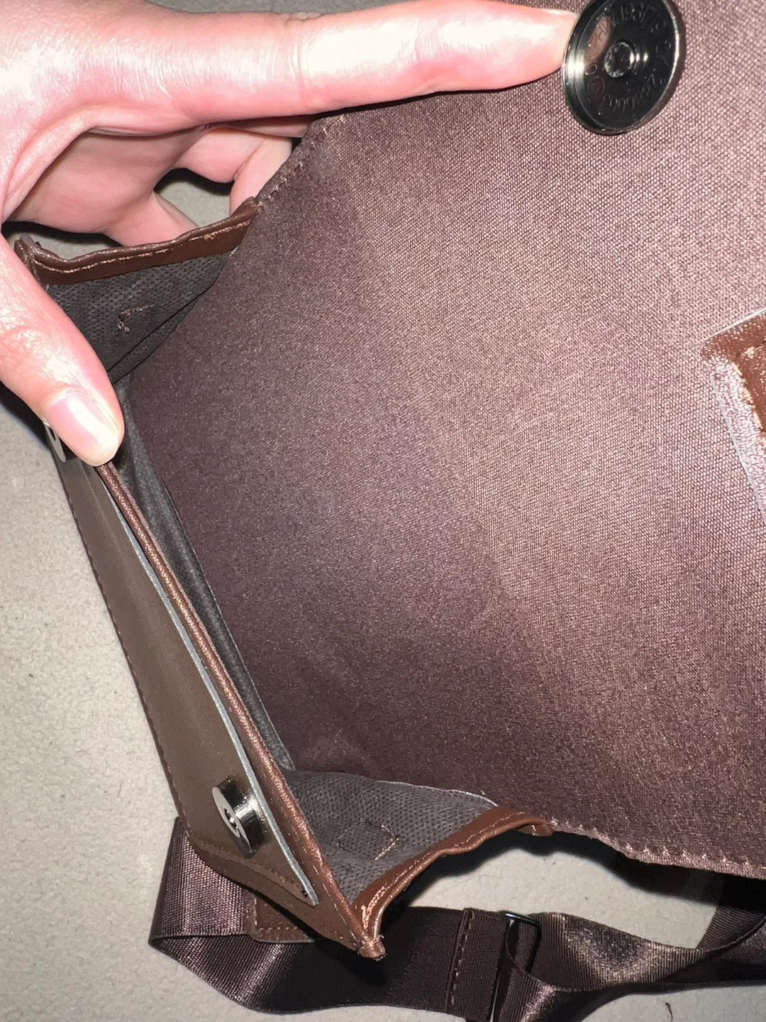 Two Brown Crossbody Bags image indicator(6)