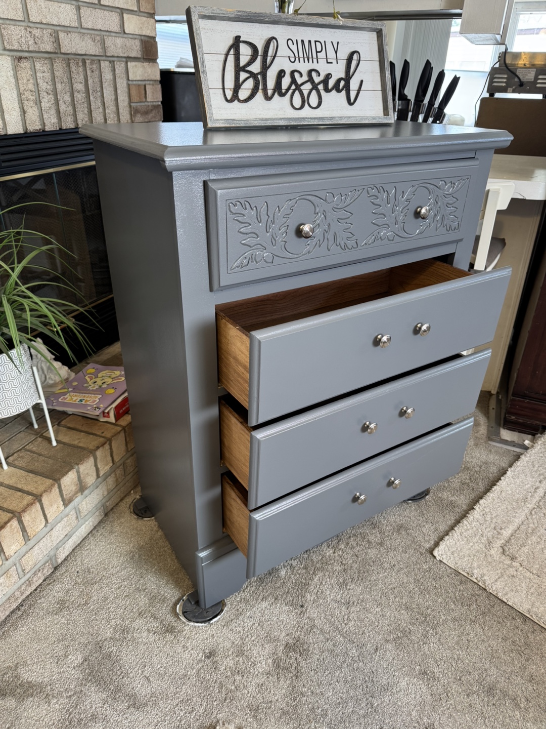 ✨✨Beautiful Gray 4-Drawer Chest of Drawers - photo 5