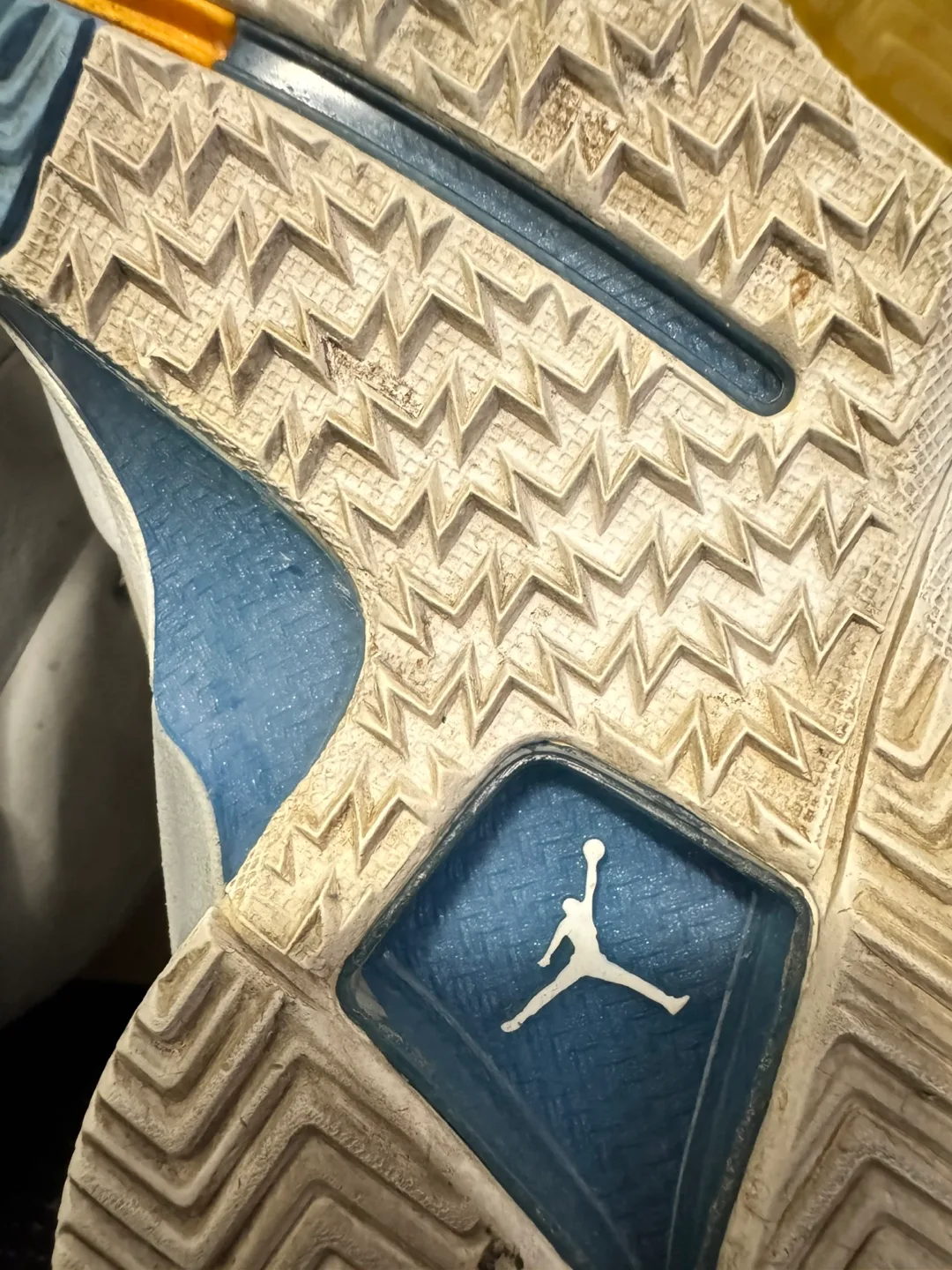 Jordan Melo M5 Basketball Shoes - 10US mens image indicator(7)