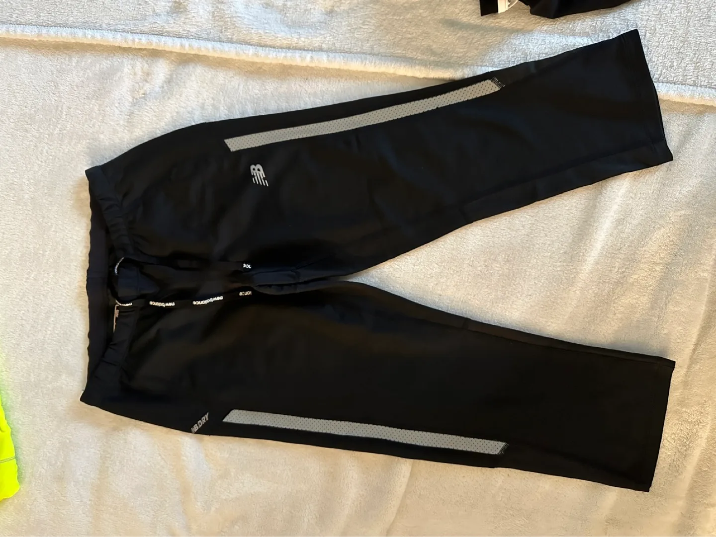 New Balance Women's Running Outfit - Size Small image indicator(4)