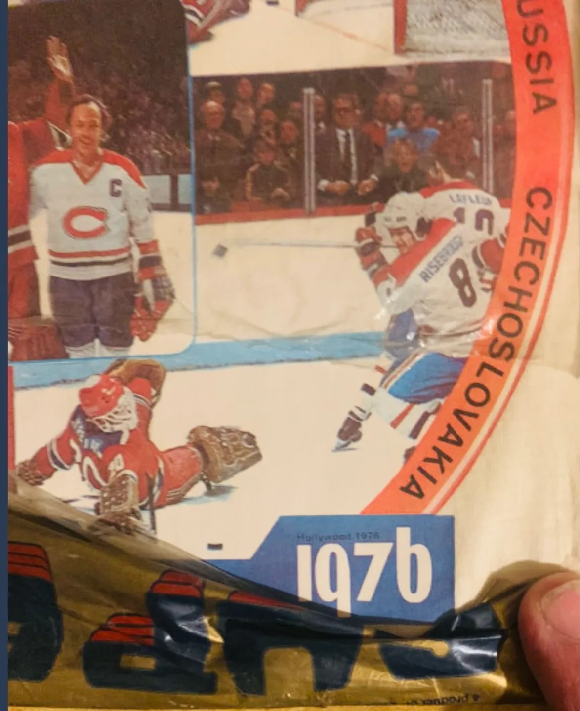 Vintage 1976 Canada vs USSR Hockey T-Shirt - Adult Medium image indicator(2)