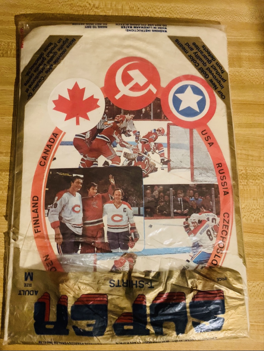 Vintage 1976 Canada vs USSR Hockey T-Shirt - Adult Medium