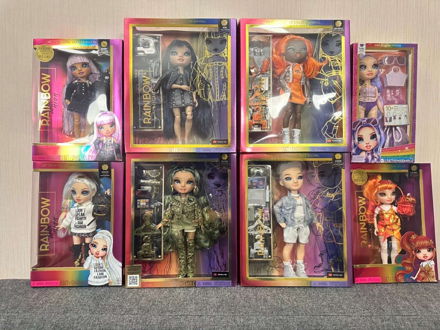 Brand new Rainbow High Fashion Dolls image indicator(2)
