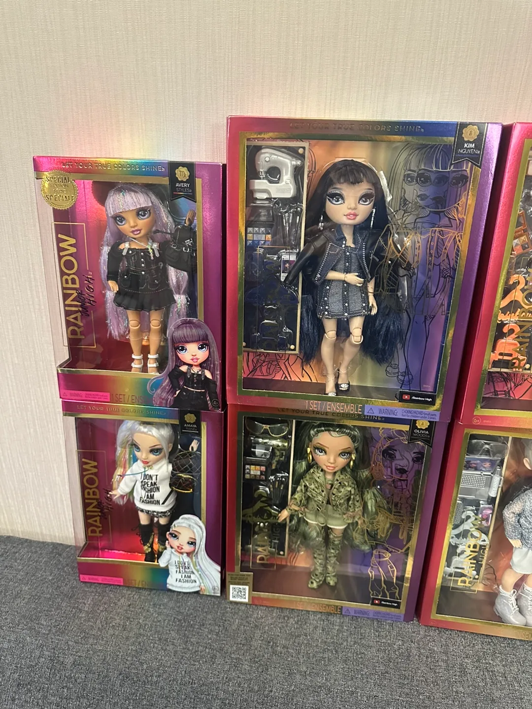 Brand new Rainbow High Fashion Dolls image indicator(6)