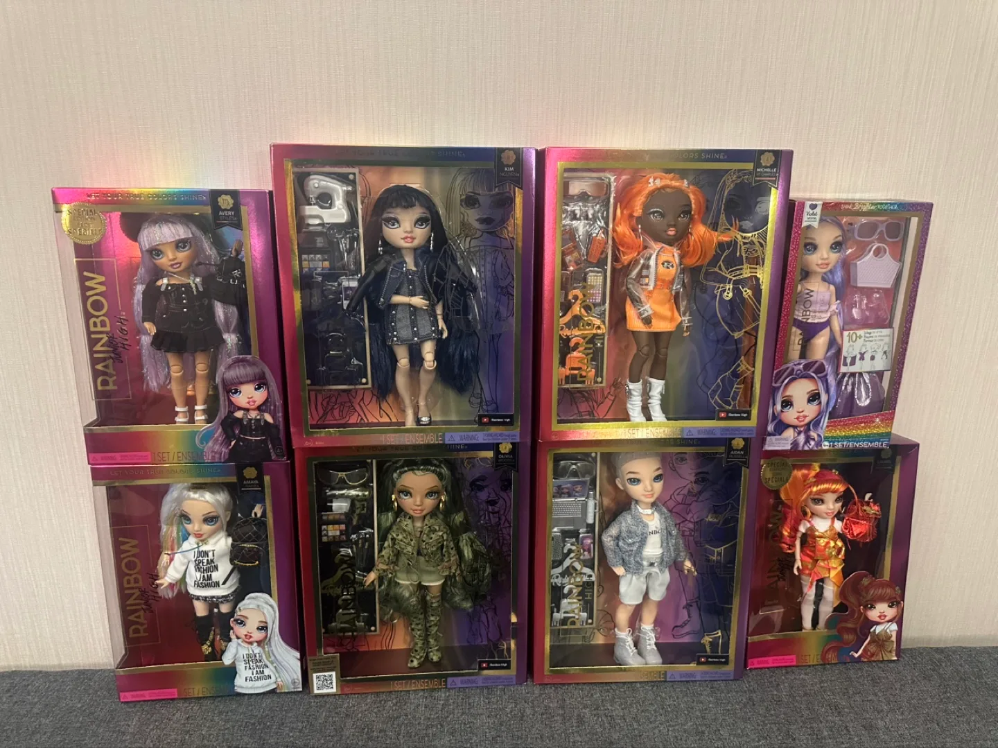 Brand new Rainbow High Fashion Dolls image indicator(7)