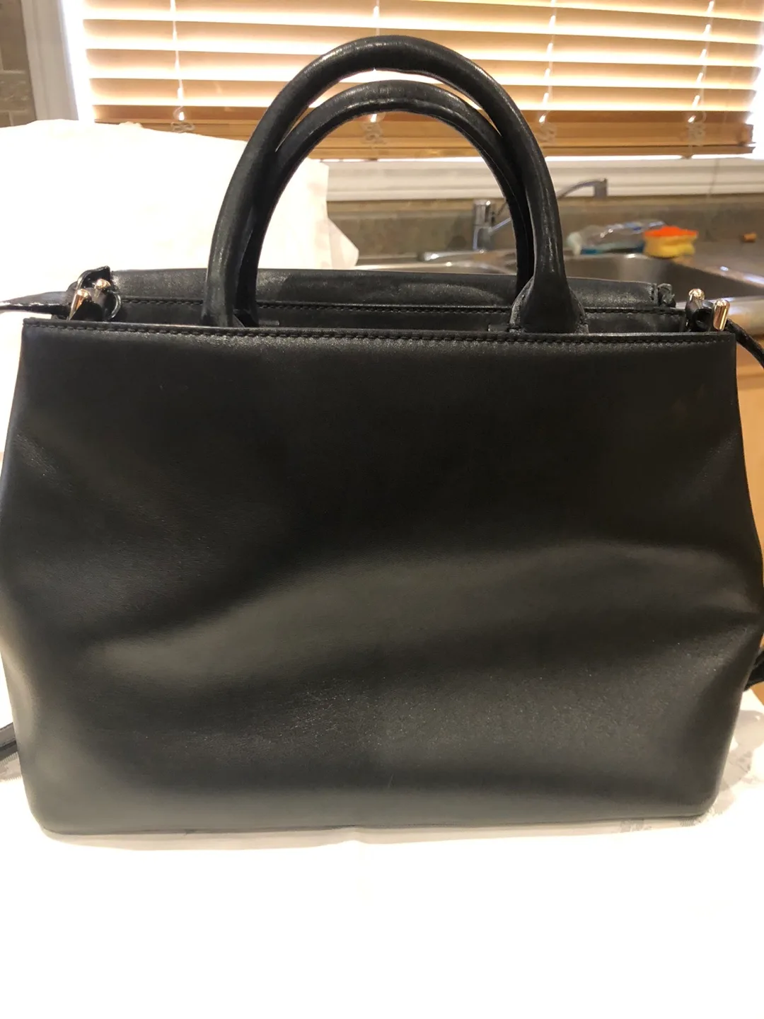Kate Spade leather purse image indicator(5)