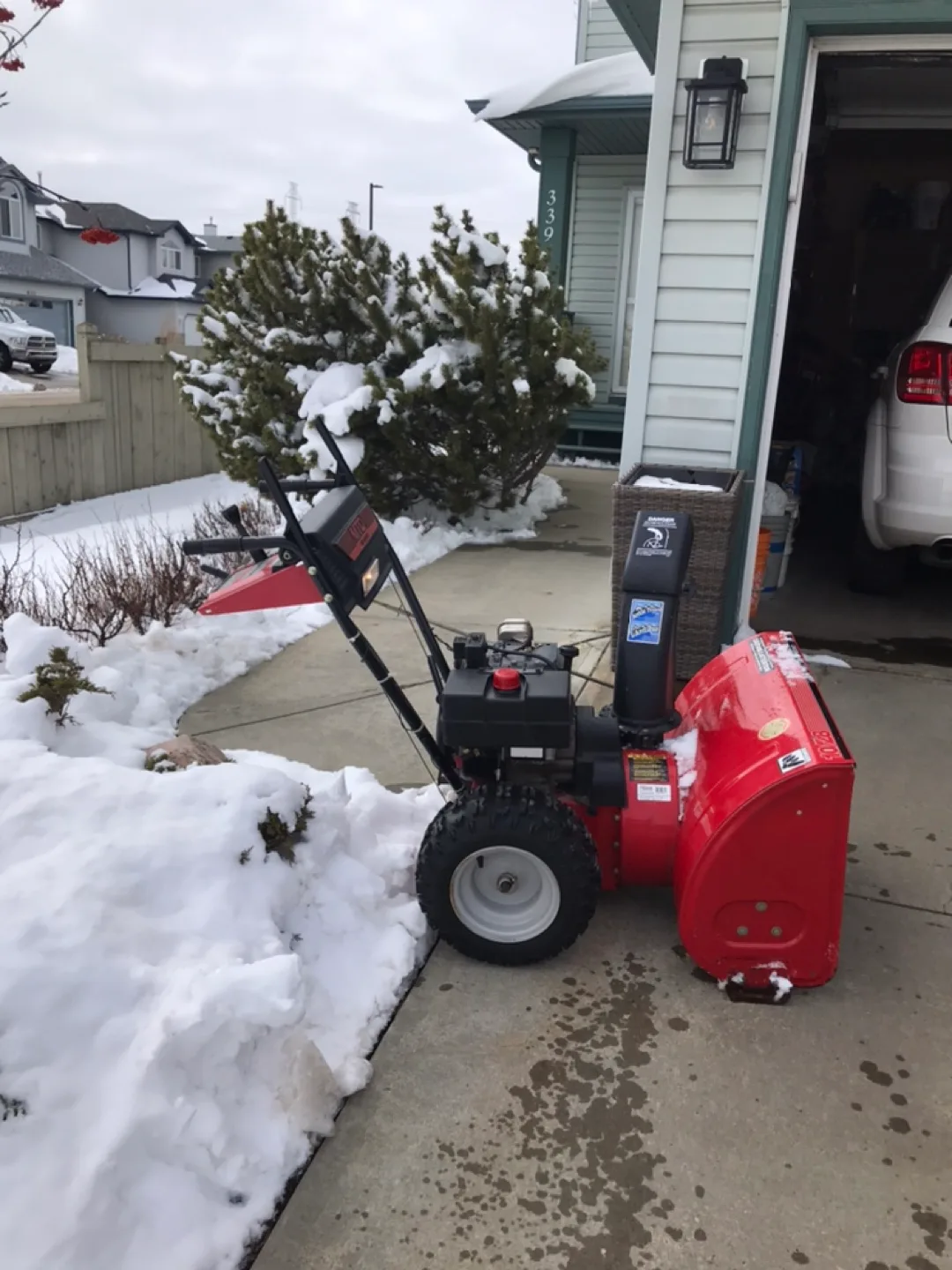 MTD 28” Snow Blower thumbnail