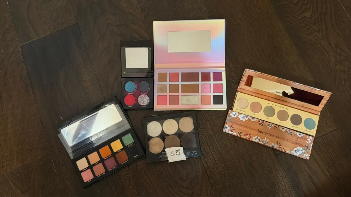 Eyeshadow palettes thumbnail