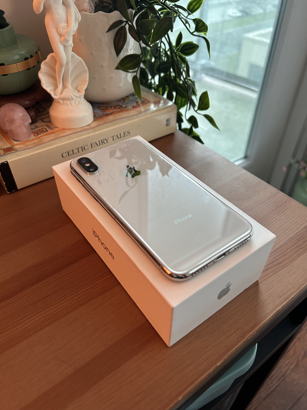 iPhone X Silver 64GB - Excellent Condition - photo 2