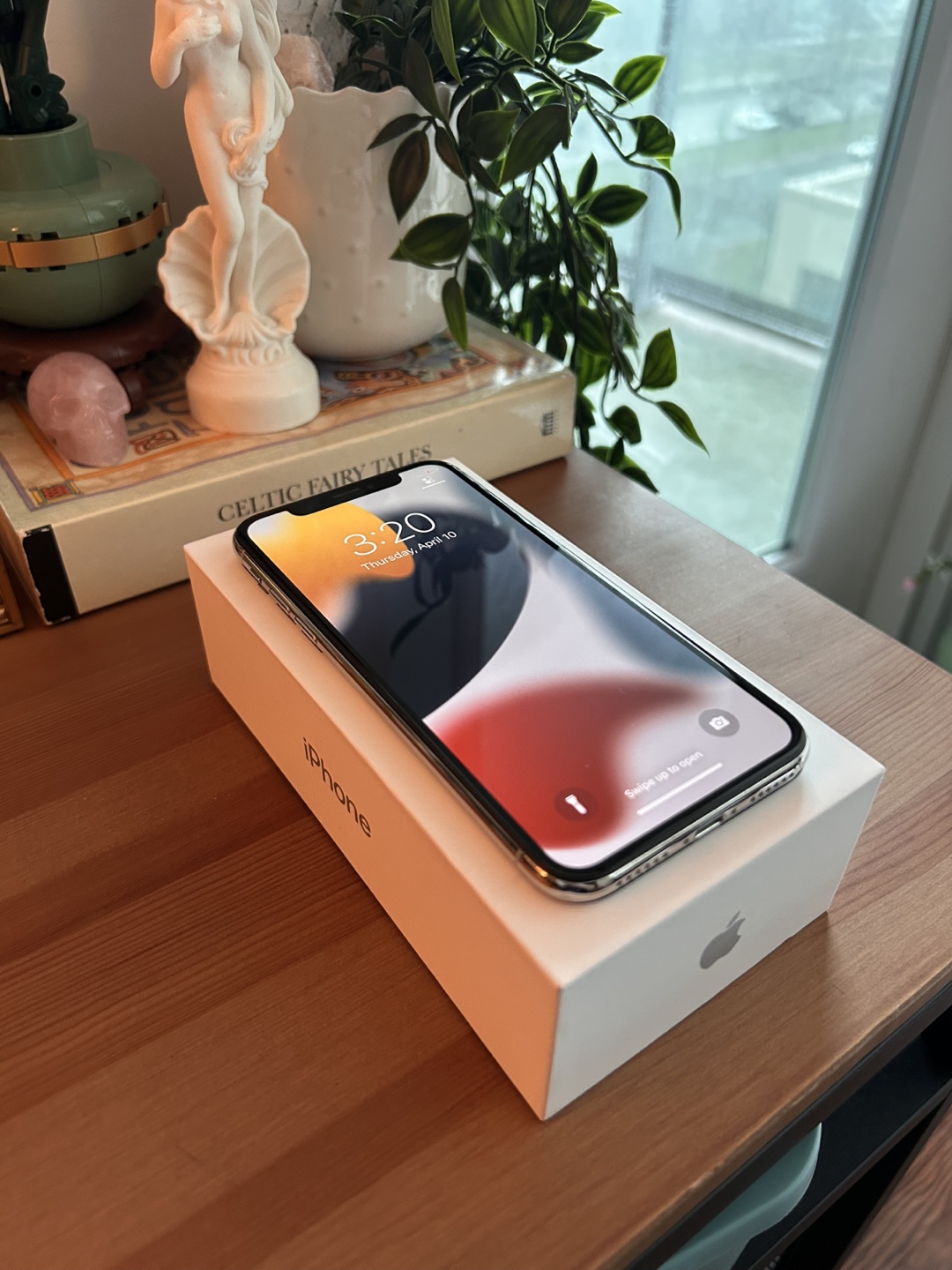 iPhone X Silver 64GB - Excellent Condition - photo 3
