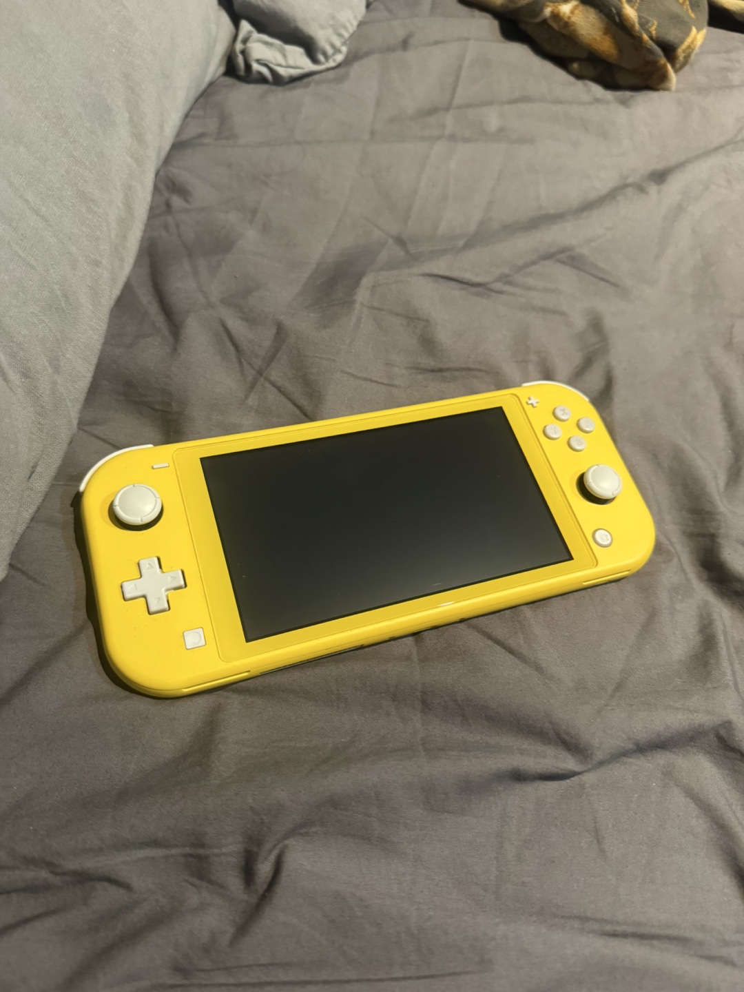 Nintendo Switch Lite - Yellow mint condition with carrying case