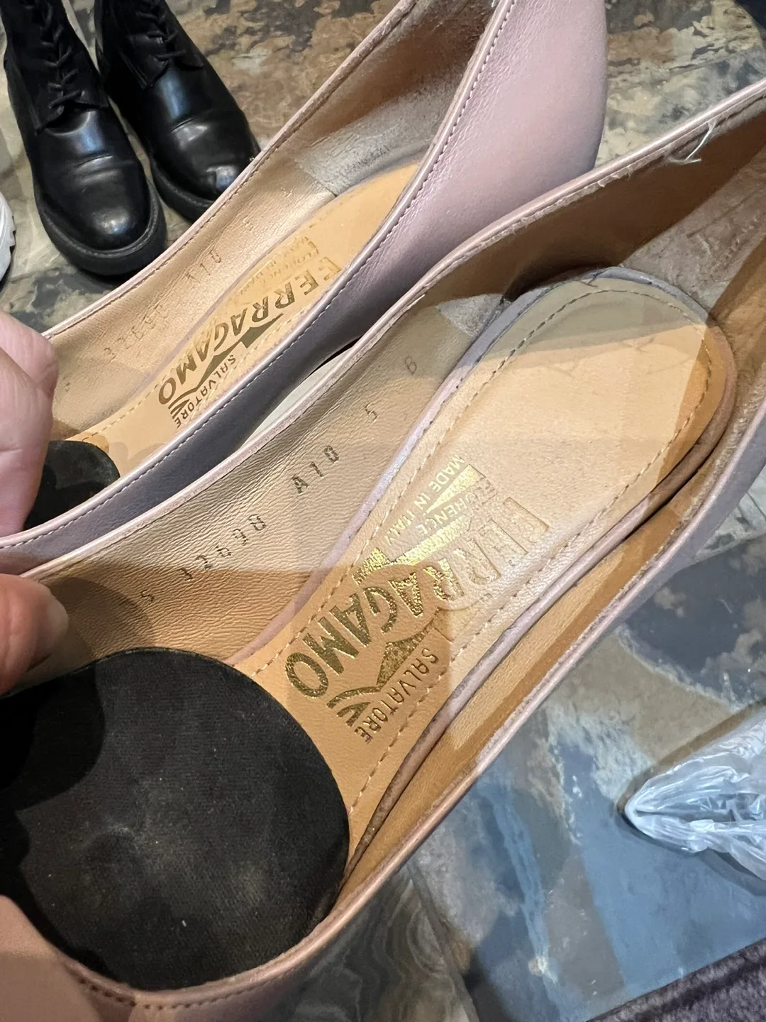 Salvatore Ferragamo Blush Pink Bow Heels image indicator(4)