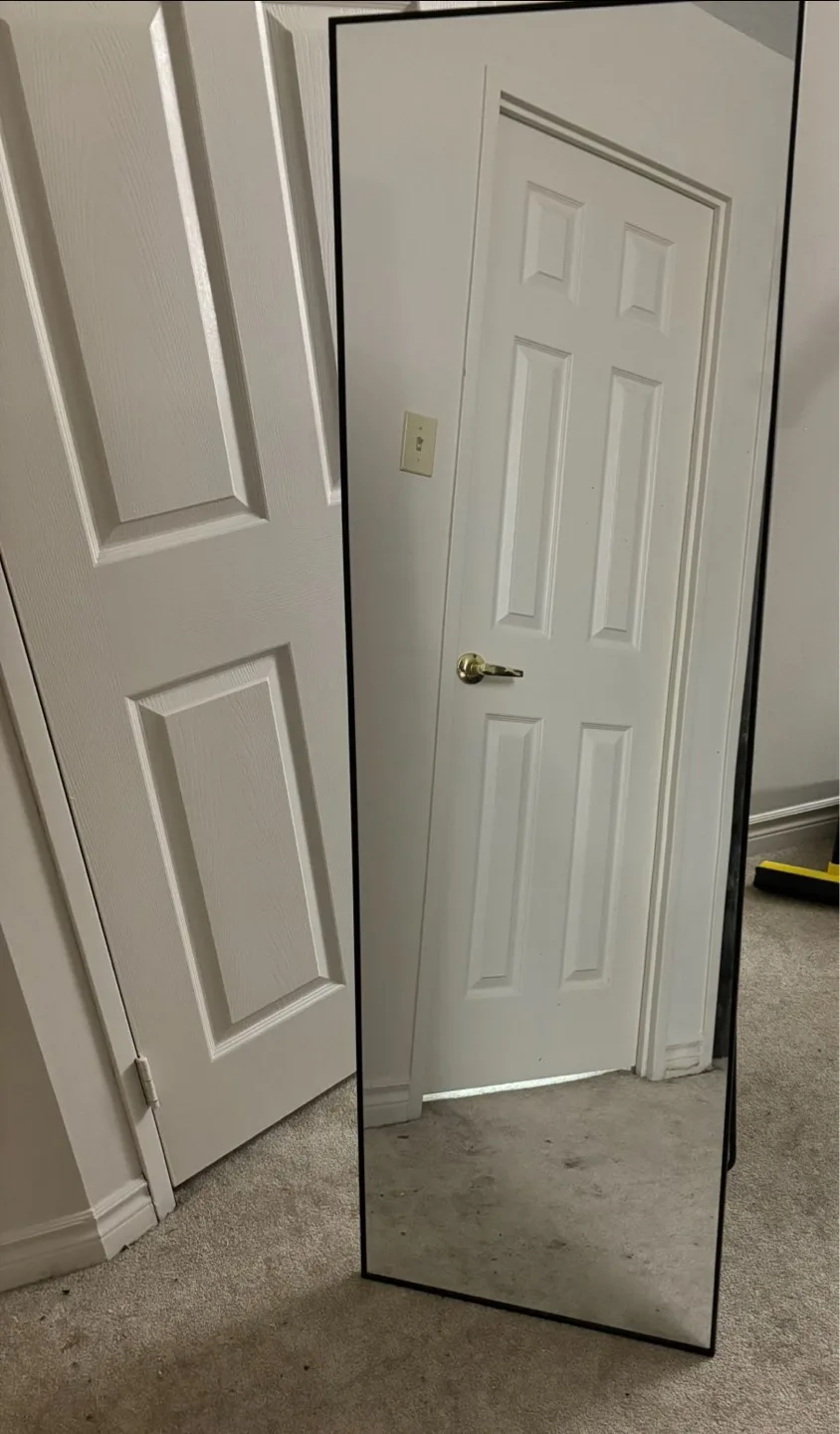 Full-Length Freestanding Mirror with Black Frame image indicator(3)