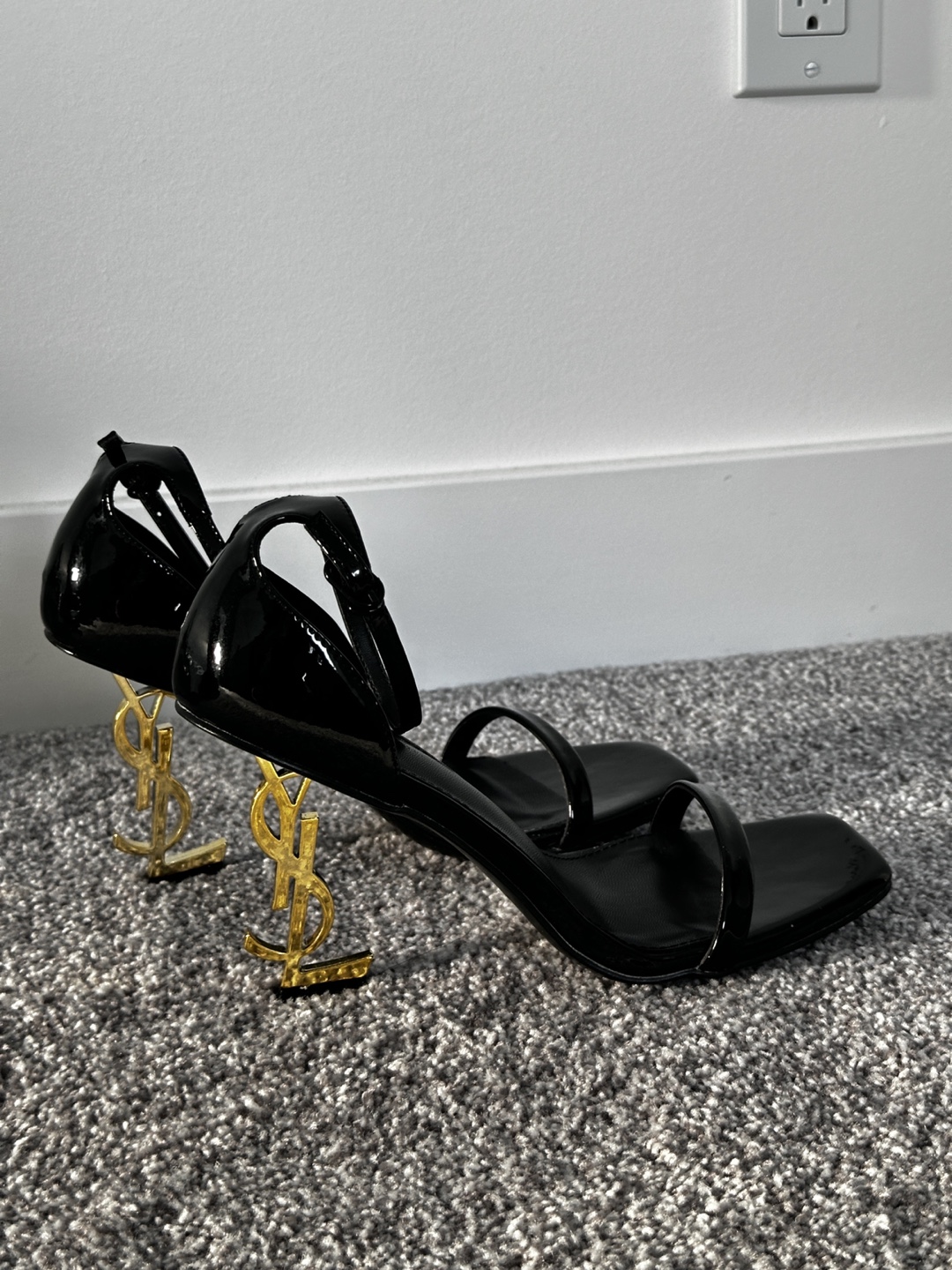 YSL Saint Laurent Inspired Black Patent Leather Heels - photo 2