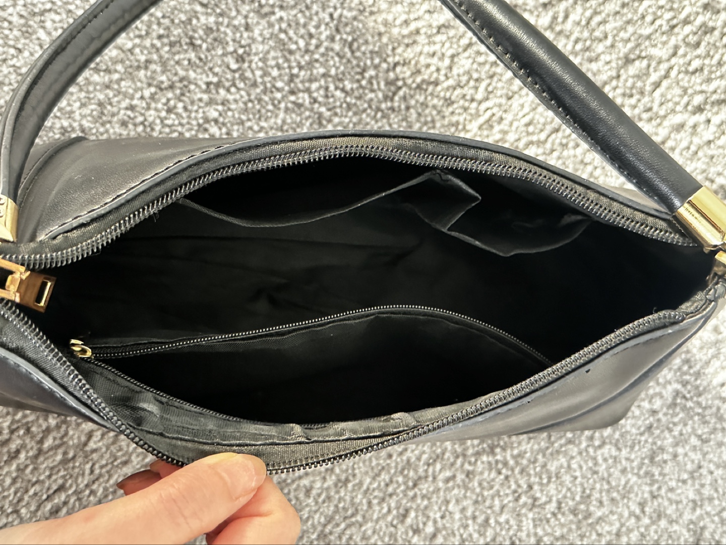 Black baguette shoulder bag - photo 4