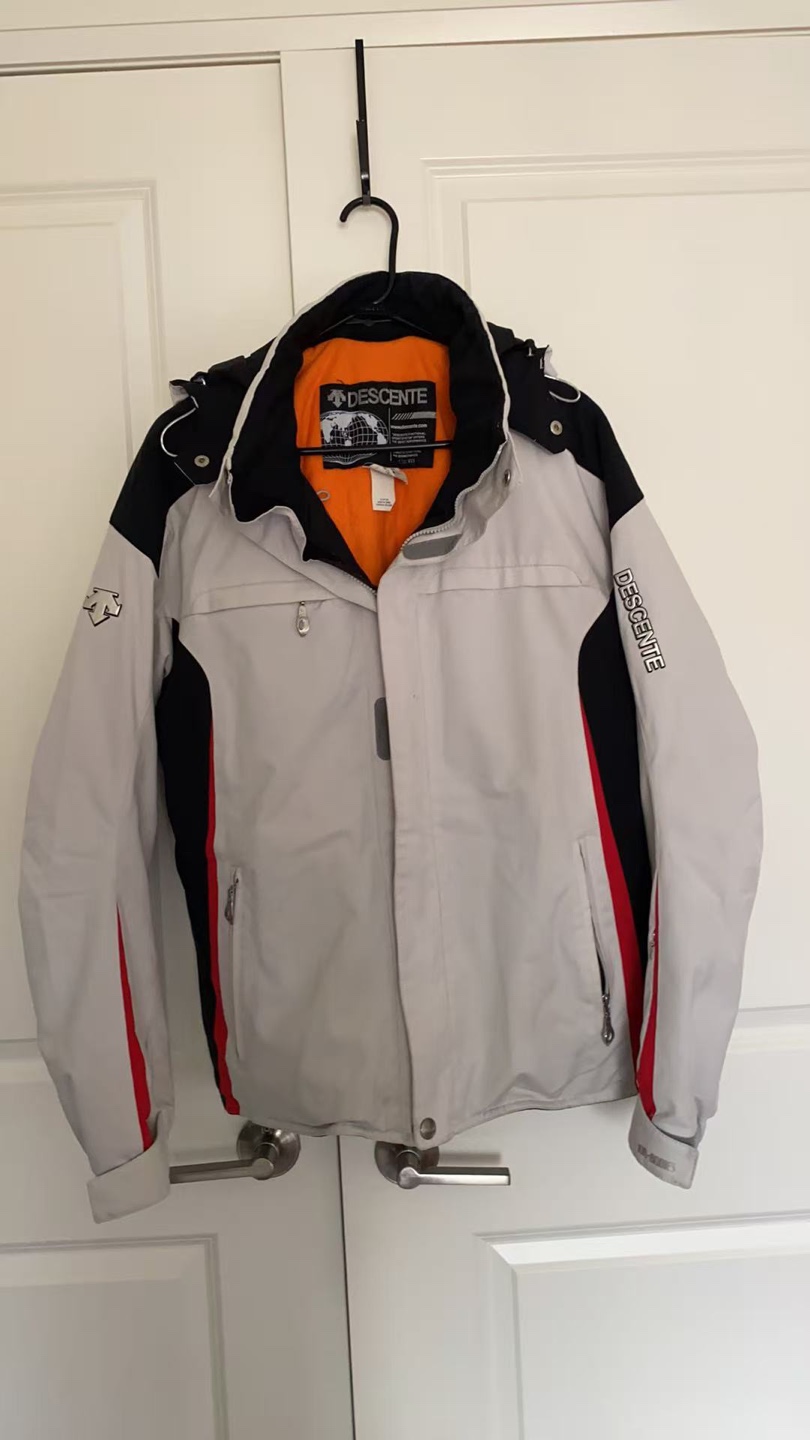 Descente Men's Size Medium Ski Jacket